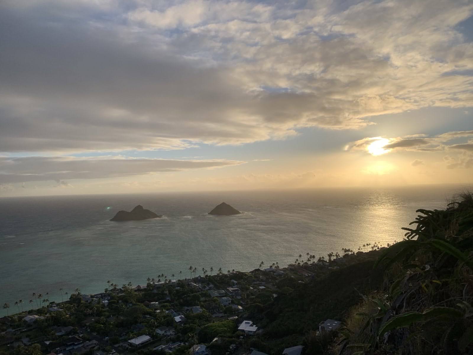 Lanikai Pillbox Sunrise Hike and Kayaking to the Mokes